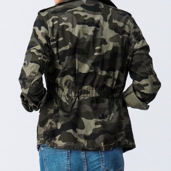 Camo Zip-up Button Down Jacket - Picture 4 of 6